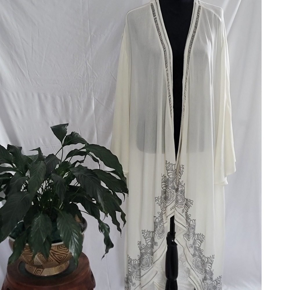 Torrid Ivory White Sequin Floral Embroidered Kimono Duster Cardigan Womens 3/4